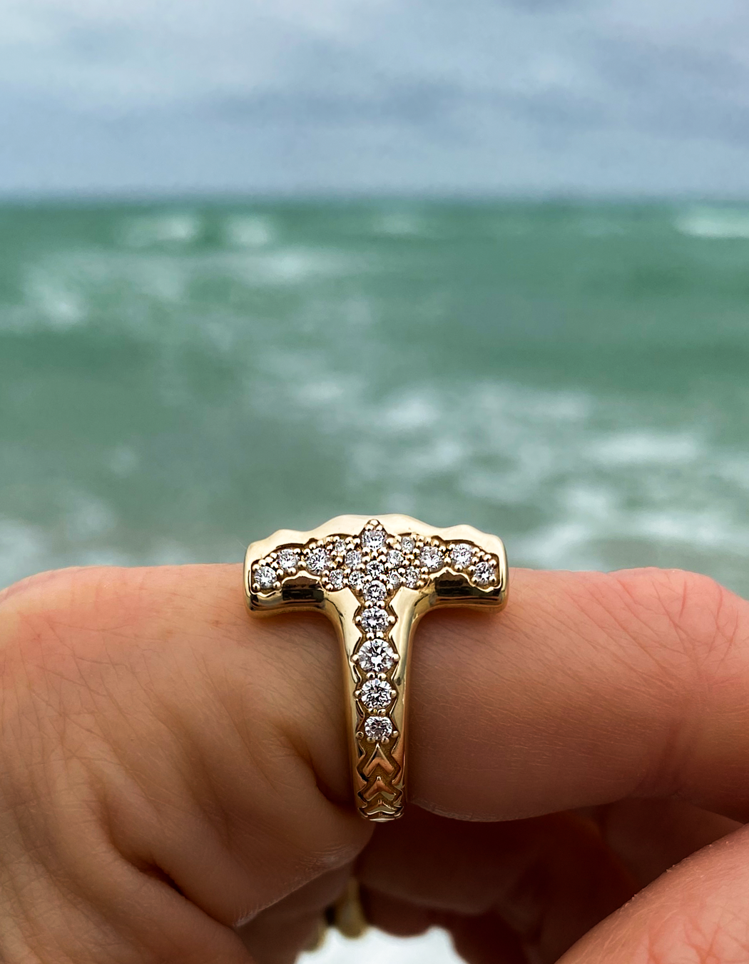 Hammerhead Shark Ring with Diamonds 14k / 18k Gold