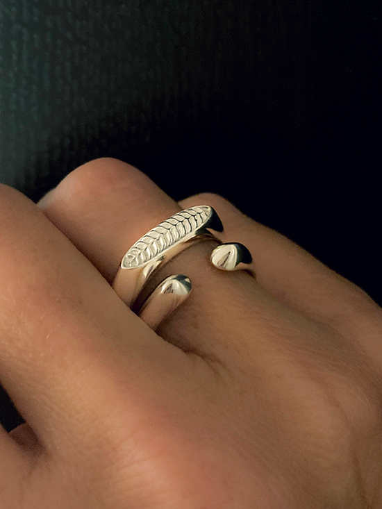 Slim Manta Rakers Ring